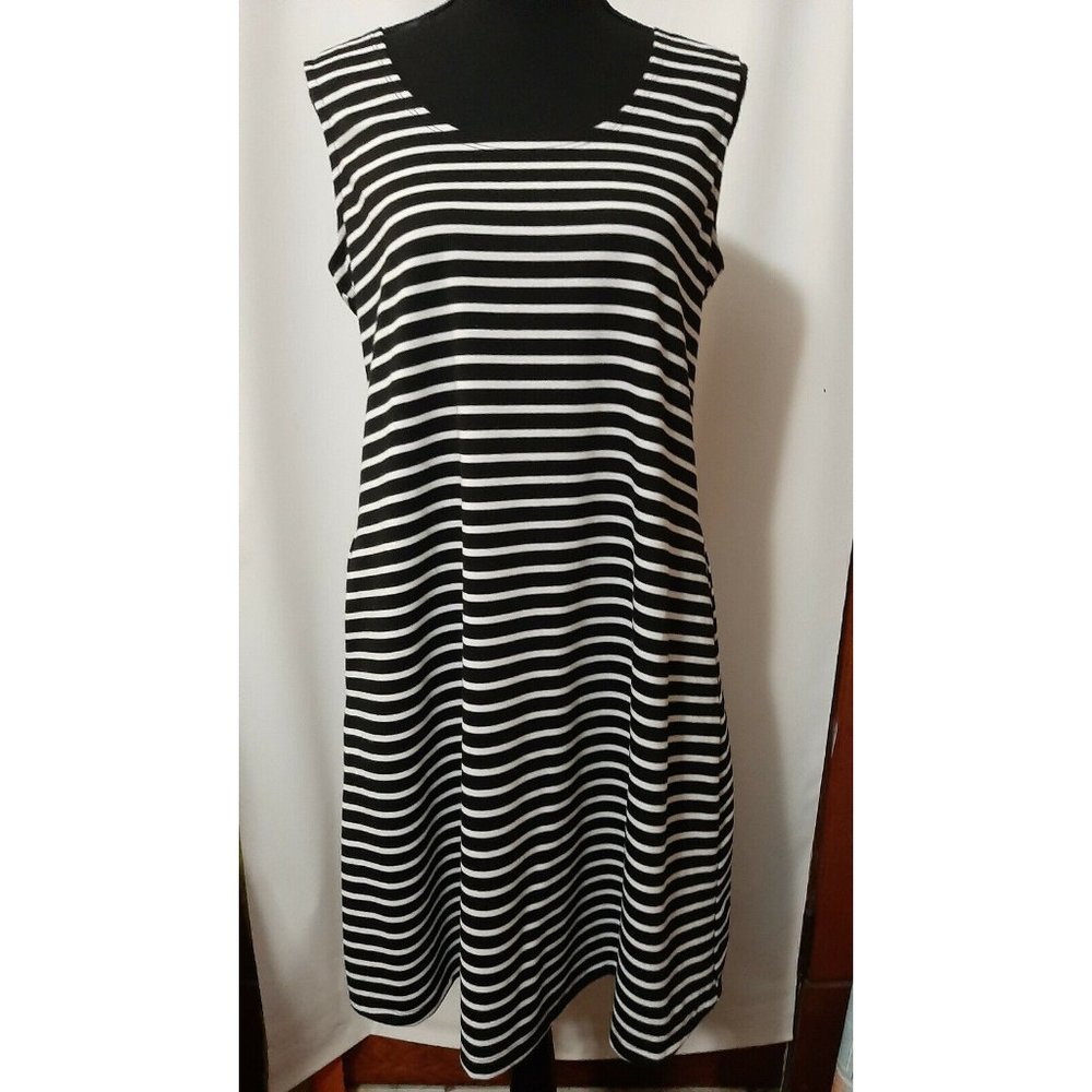 Roz & Ali Black/White w/Pockets Size M Women's Dress